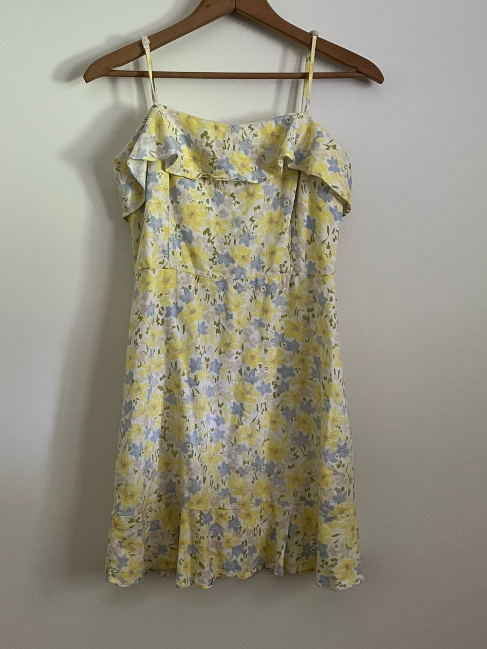 Giani Bini Yellow Floral Ruffled Sundress